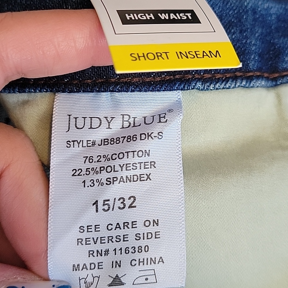 Judy Blue Jeans Whiskered Boot Cut Daisy Short Inseam 15 / 32 Dark Blue New - Picture 14 of 14